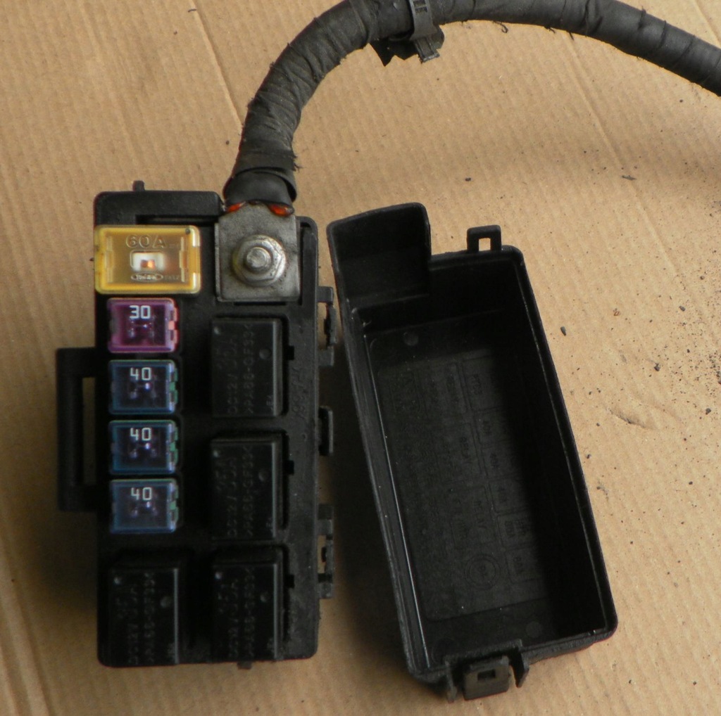 фото №5, Lacetti 2008 2.0d коробка предохранителей