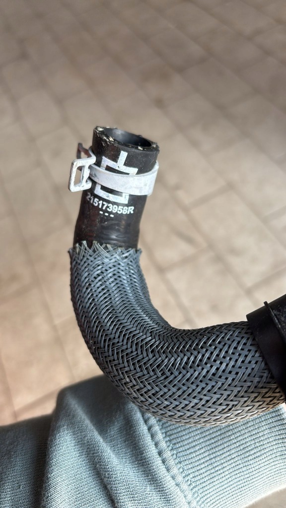 фото №4, Патрубок шланг води renault austral renault rafale оригінальний номер 215173958r