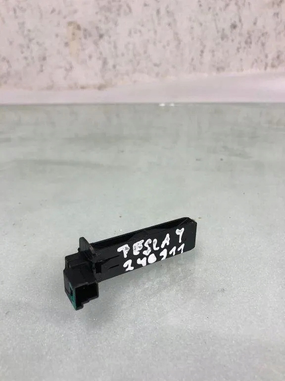 Купить Датчик температуры tesla model s h081380223 electric 2022