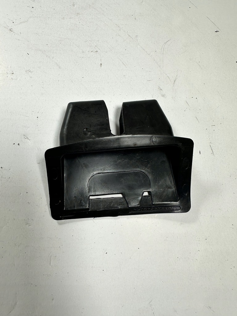 фото №1, Fiesta mk7 заглушка защита замка крышки 8a61-a46420-ad