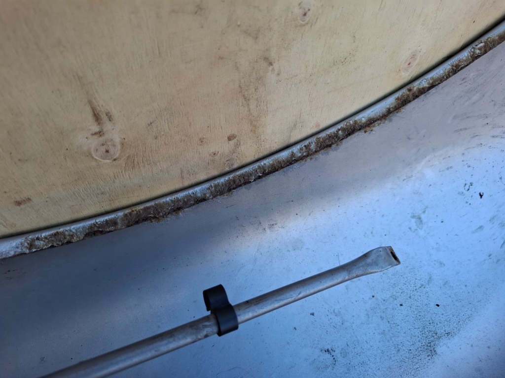 Крыло  левое  перед porsche boxster 986 серебристый l92u 99r Доставка