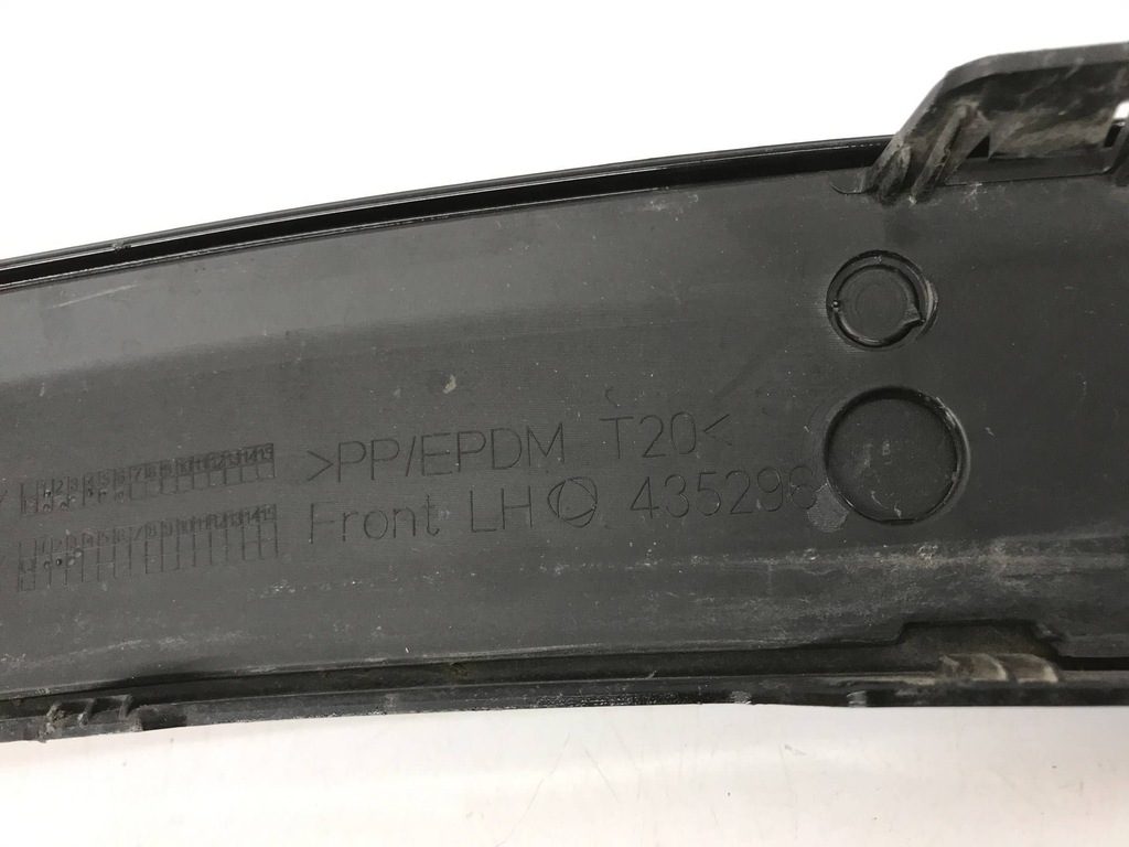 фото №10, Mercedes w296 eqs suv amg молдинг подкрылок левый перед a2968807601