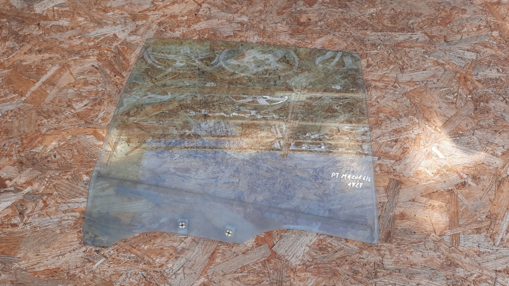 фото №1, Скло двері правий задня mazda 626 00r hb