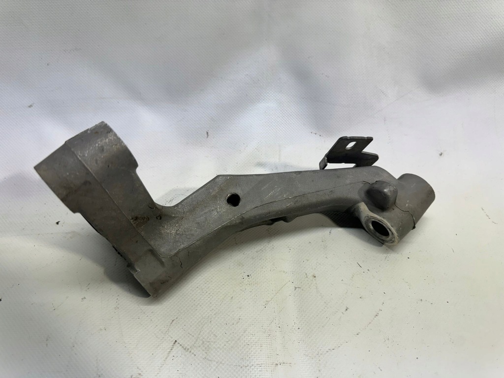 фото №1, Peugeot 308 кронштейн кронштейн подрамник правая правое