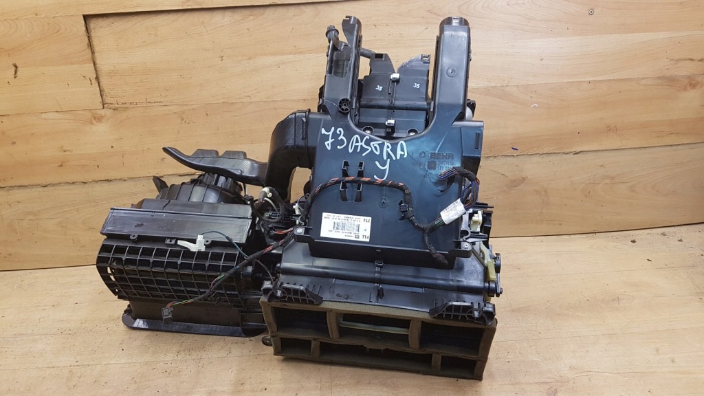 Купить Opel оригинальный номер 13338026