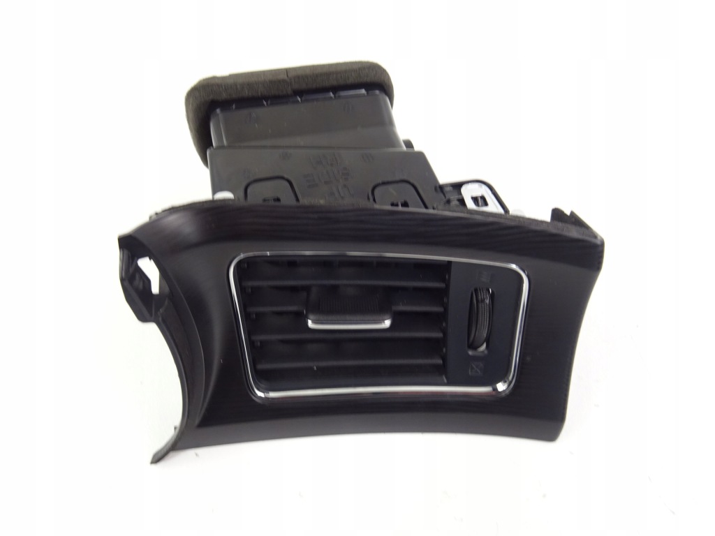 фото №1, Nissan pulsar решётка обдув правая 687613zl0a