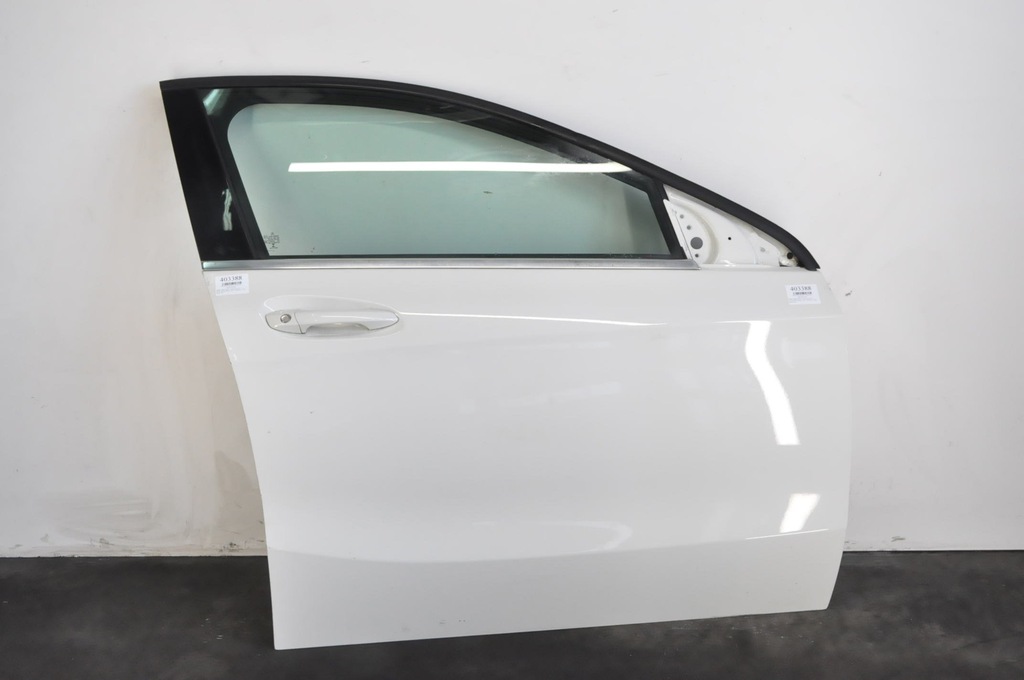 фото №1, Mercedes w176 дверь правый перед передние 650