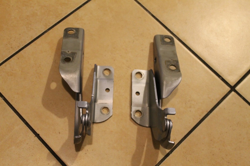 фото №1, Петля капот правый левый outlander iii