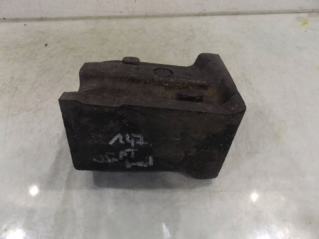 Купить Alfa 147 абсорбер бампера задний  середина правый