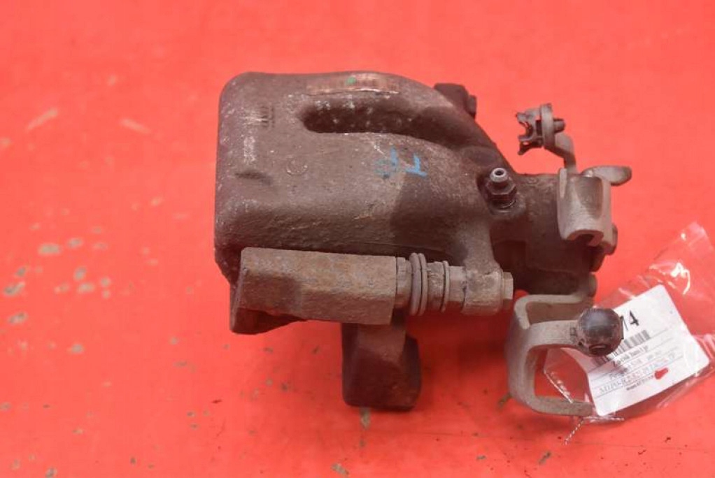 фото №5, Суппорт тормозной правый задняя 746773 peugeot 5008 1 i 1.6 hdi 112 km 09-13