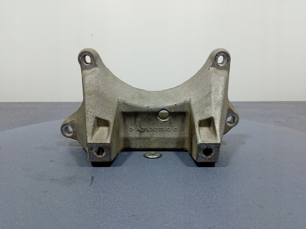 фото №1, Mercedes s-klasa w222 подушка кронштейн двигуна a2112420340