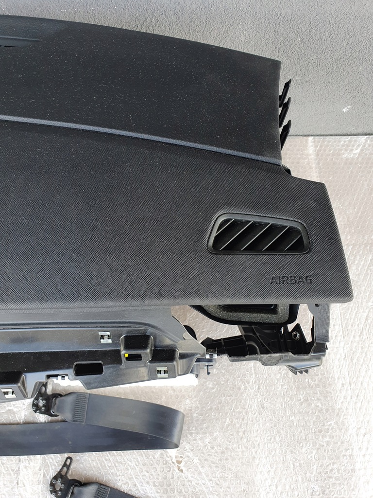 фото №4, Skoda scala приборная панель консоль подушка безопасности ремни