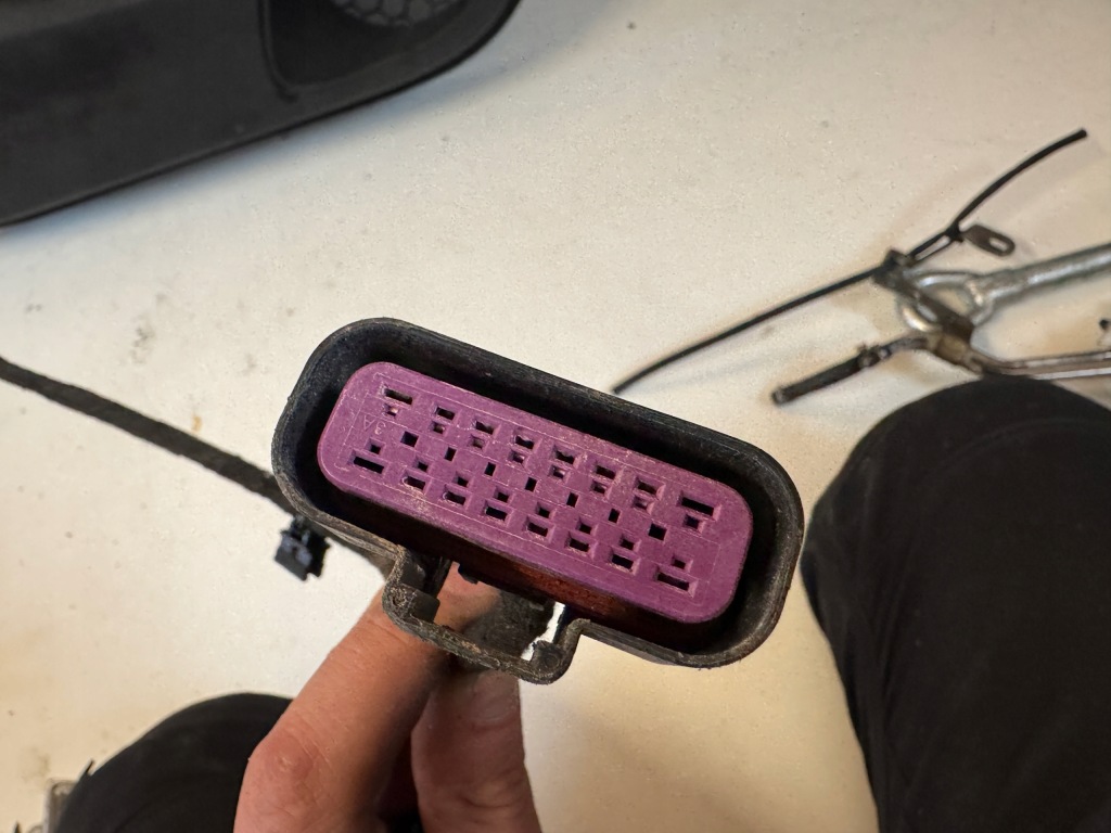 Opel zafira c штекер колодка проводка электропроводка бампера датчиков перед в Украине