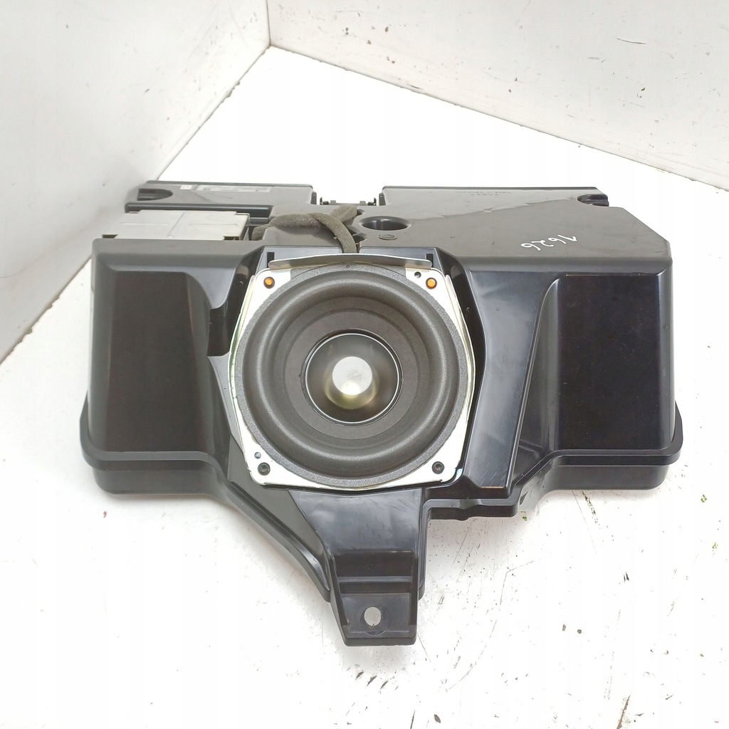 фото №1, 2007 maserati quattroporte сабвуфер 37071100