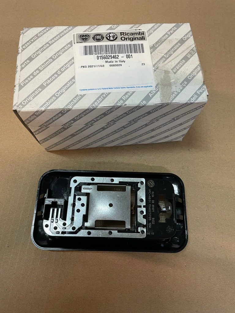 фото №3, Alfa romeo 166 лампа багажника plafoniera nowa oem