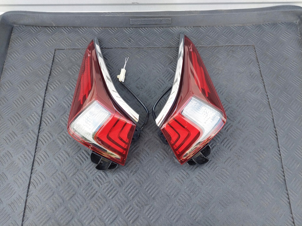 фото №7, Лампа задняя левый задняя левая led europa lexus es vii 7 300 h