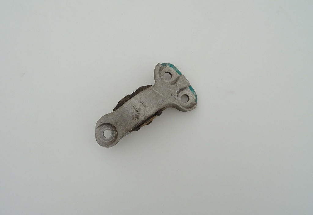 фото №1, 2016 camaro ss кронштейн амортизатор задняя подшипник