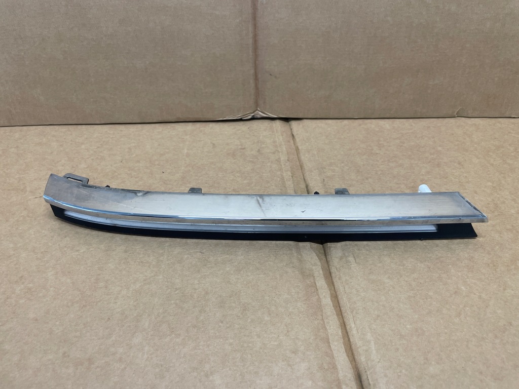 фото №1, Vw arteon 3g8 хром led решітка правий оригінал 3g8941654