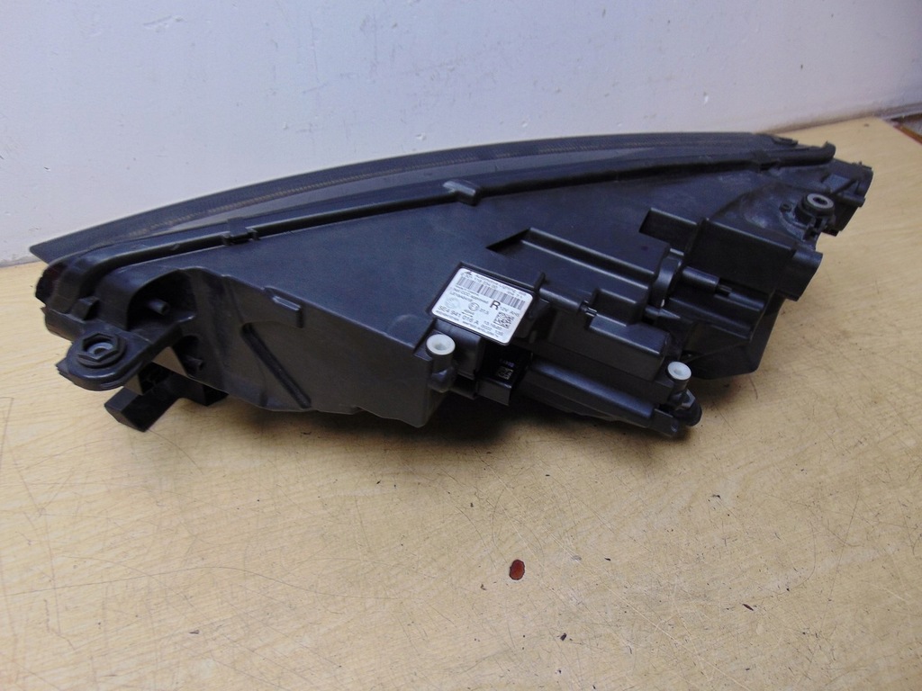 фото №8, Лампа правая перед skoda octavia iv europa