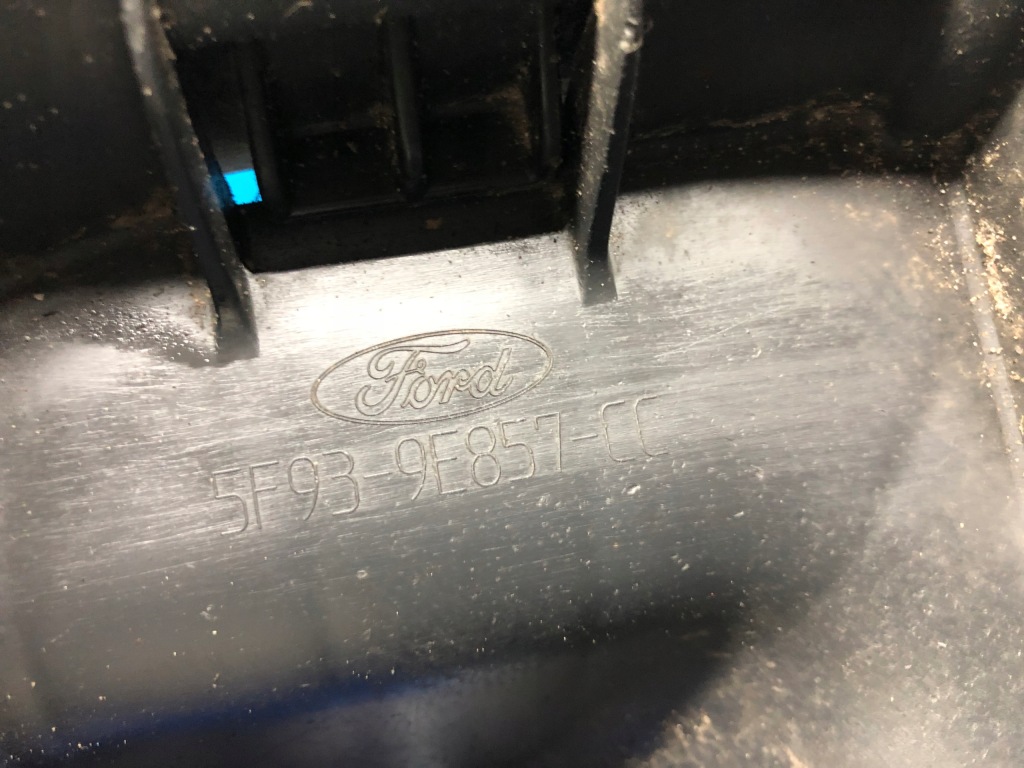 Ford freestyle 3.0 v6 фильтр угольный Оригинал