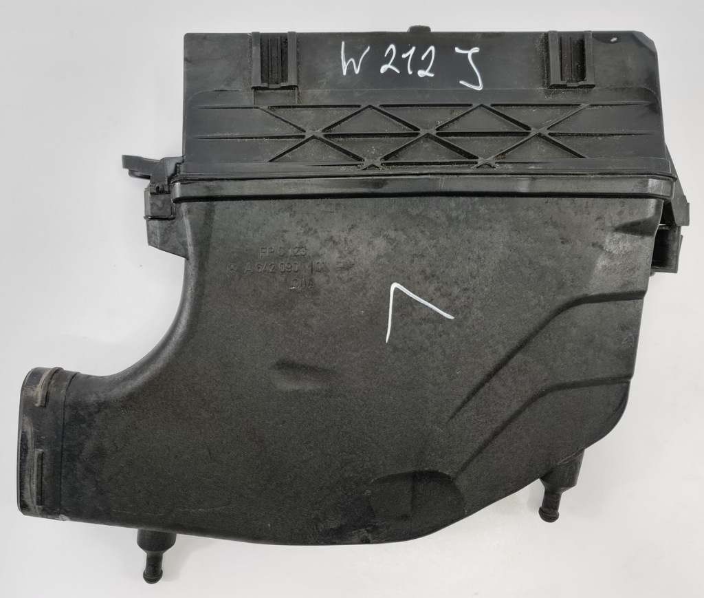 фото №1, Корпус фильтра воздуха левая mercedes w212 3.0