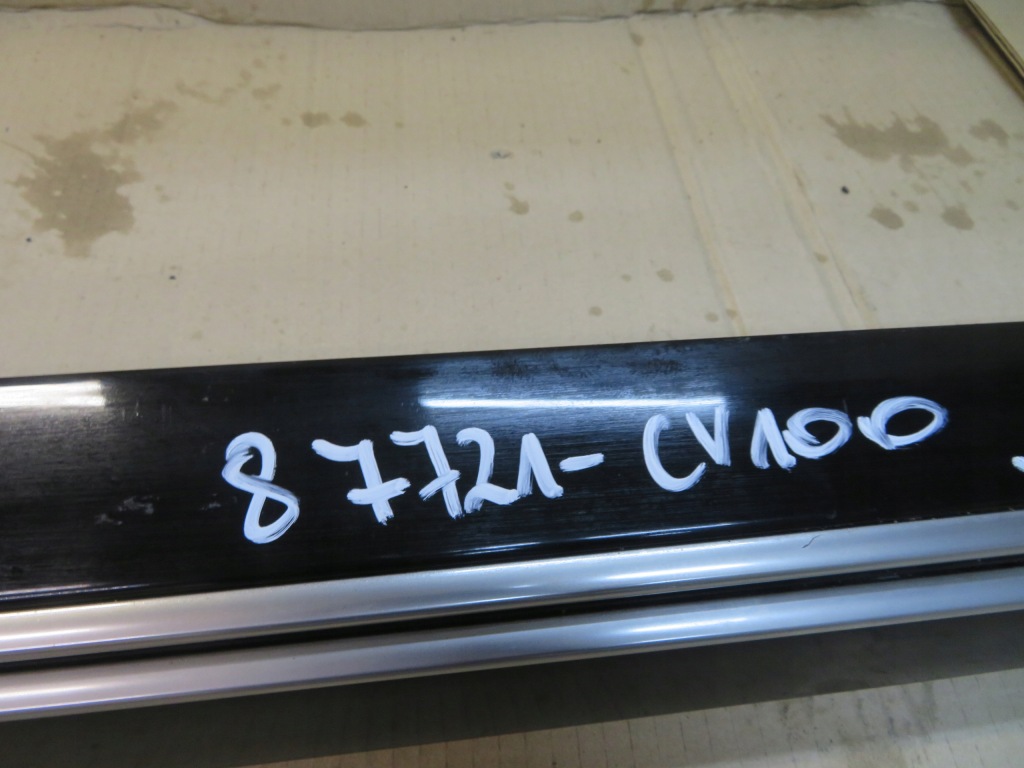 фото №2, Kia ev6 молдинг двері перед передня 87721-cv100