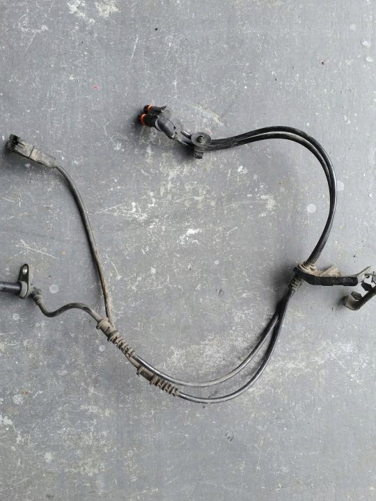 Mercedes w218 датчик abs a2125402117 a2125401705 Киев