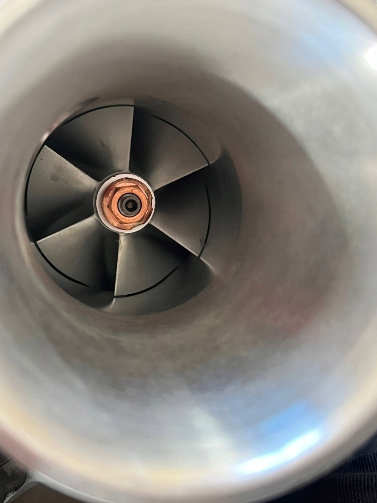 Турбонагнетатель mercedes w205 w253 w238 c257 w213 c300 m264 a2640901300 nowa Оригинал