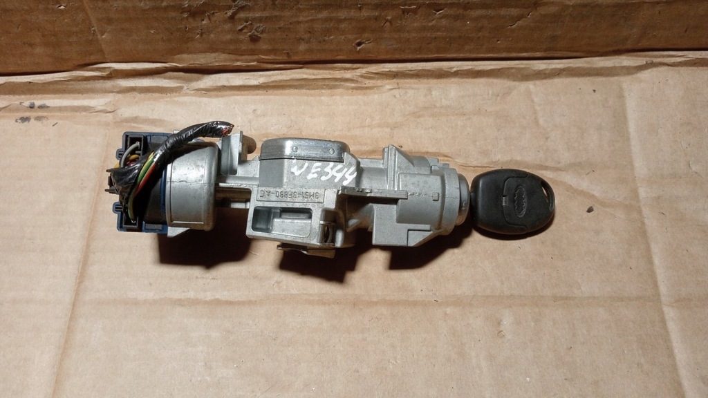 фото №1, Ford замок зажигания ключ 3m51-3f880-ac