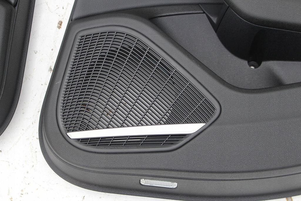 фото №10, Audi a4 8w обшивка обшивки двері дверні оббивка kombi allroad 8w9 b9 шкіра