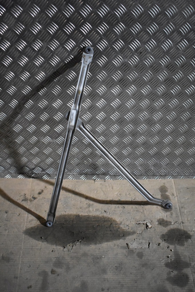 фото №1, Кронштейн хомут бака топлива bmw x7 g07 1