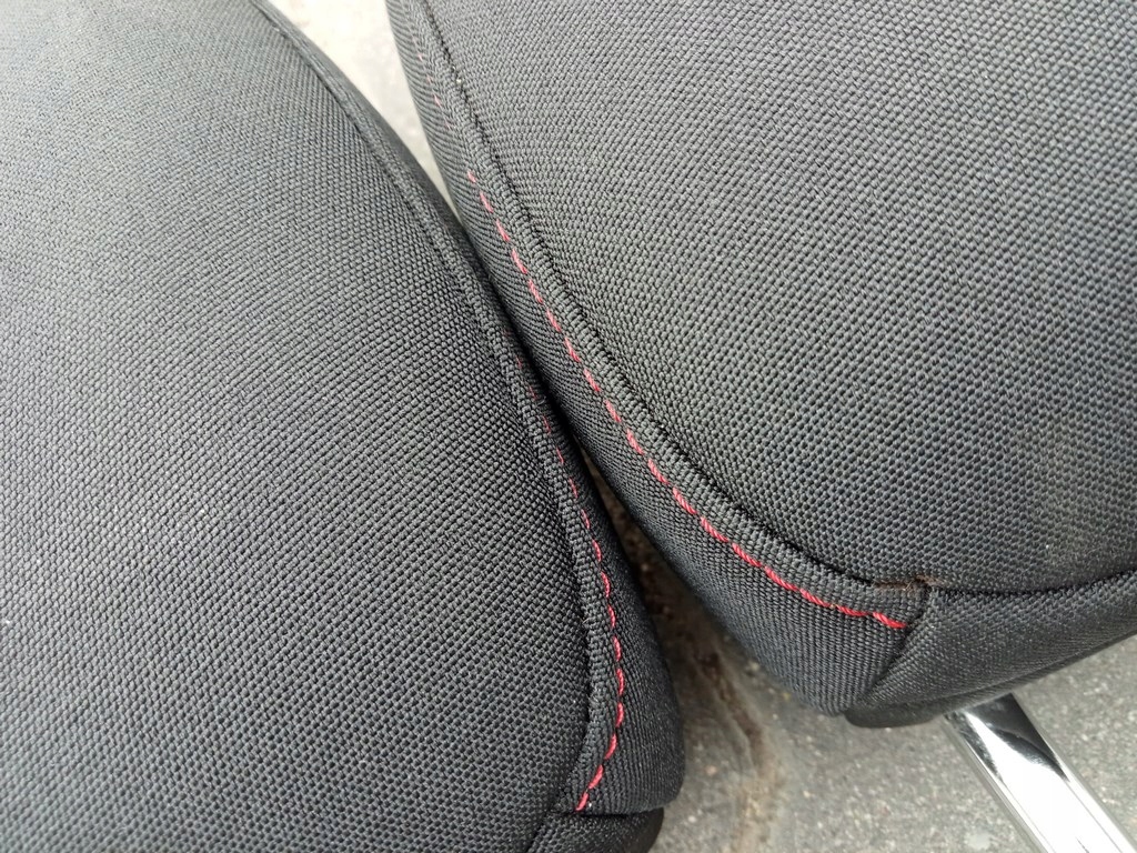 фото №10, Ford focus mk4 st-line 2018-23r.- подголовник сидений перед