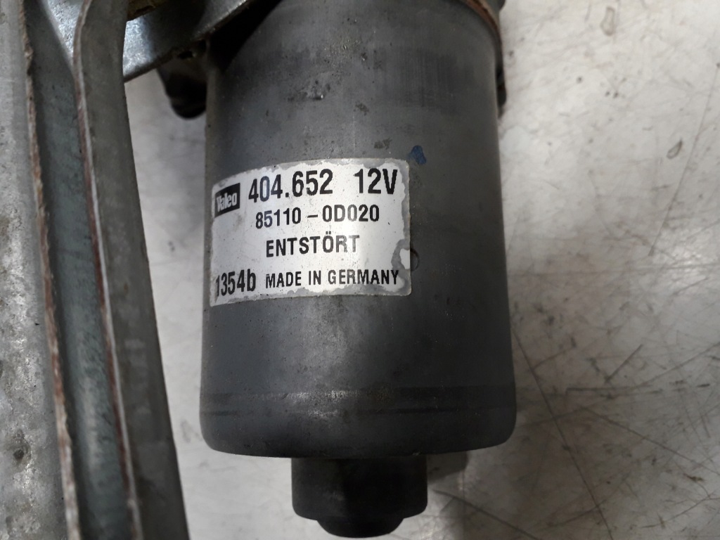 Toyota yaris 1 1 механизм моторчик дворник перед 85110-0d020 Недорого