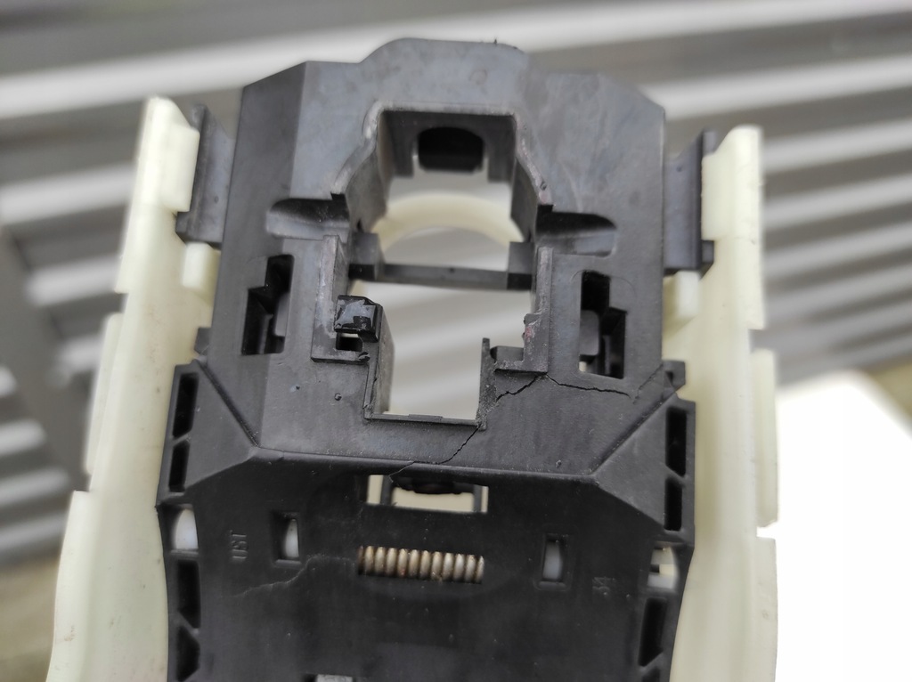 фото №6, Замок дверь правый перед skoda fabia 3 iii 6v1837016a