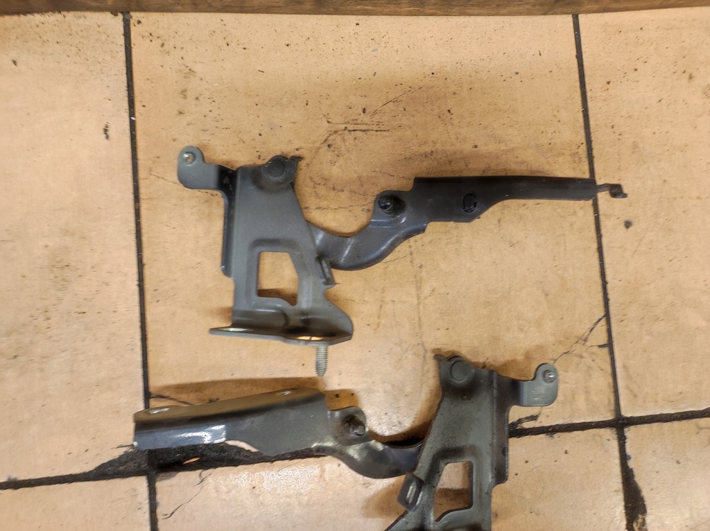 фото №8, Петля петлі капот правий лівий vivaro b trafic iii 3