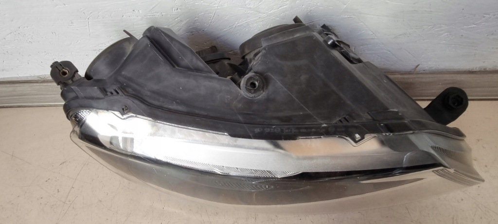 фото №3, Skoda rapid lift 17- лампа права передня led 5jb