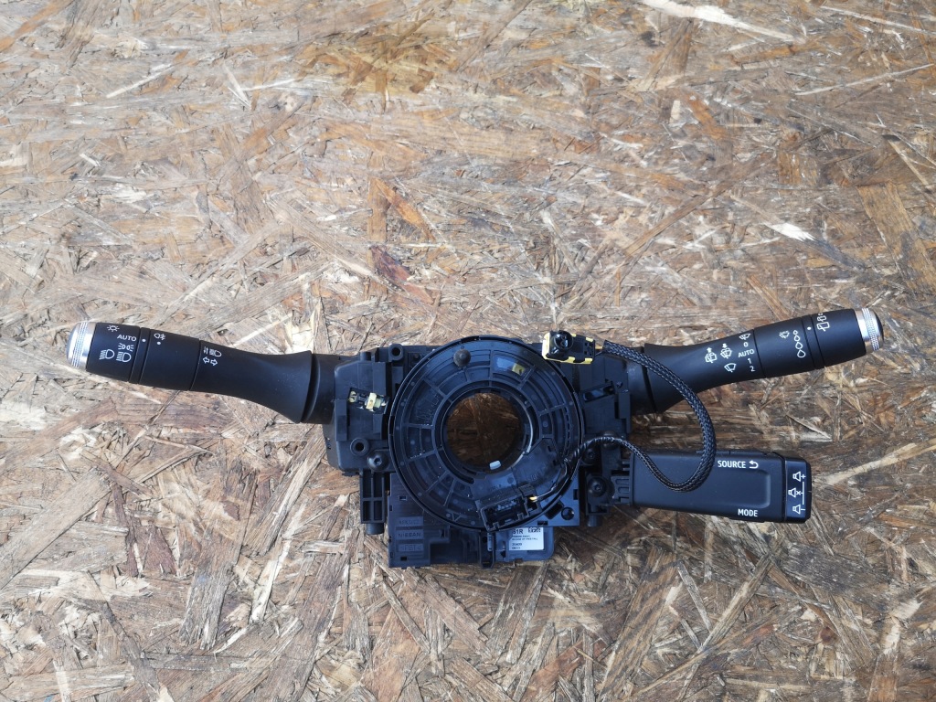 фото №1, Renault clio v лента переключатели переключатель комбинированный 255540638r