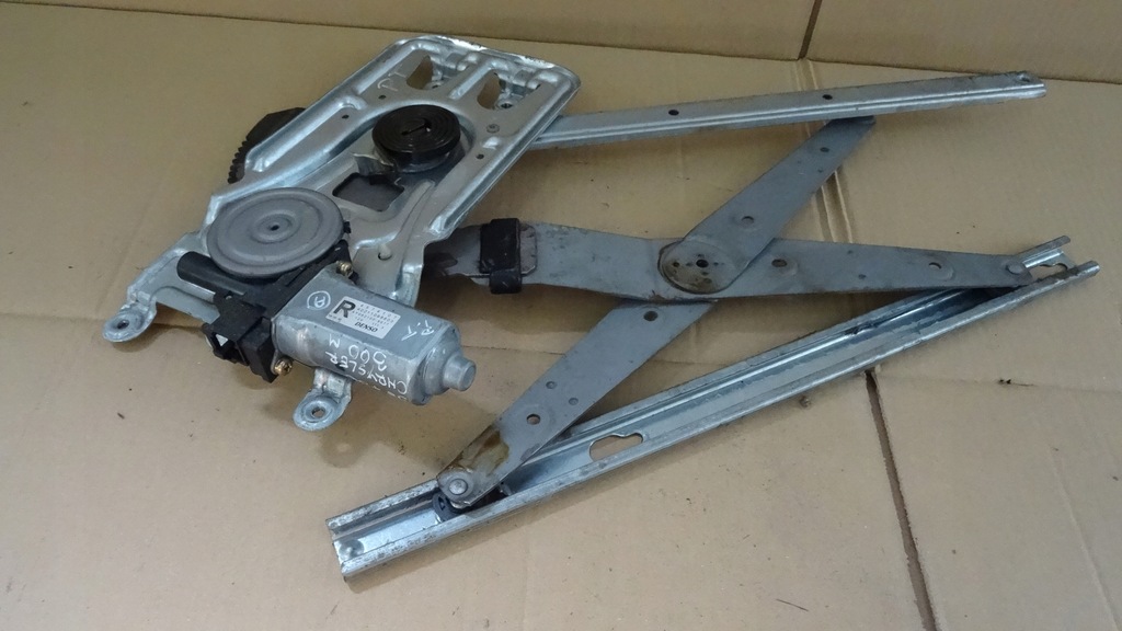 фото №1, Chrysler 300m подъемник стекло правый задняя