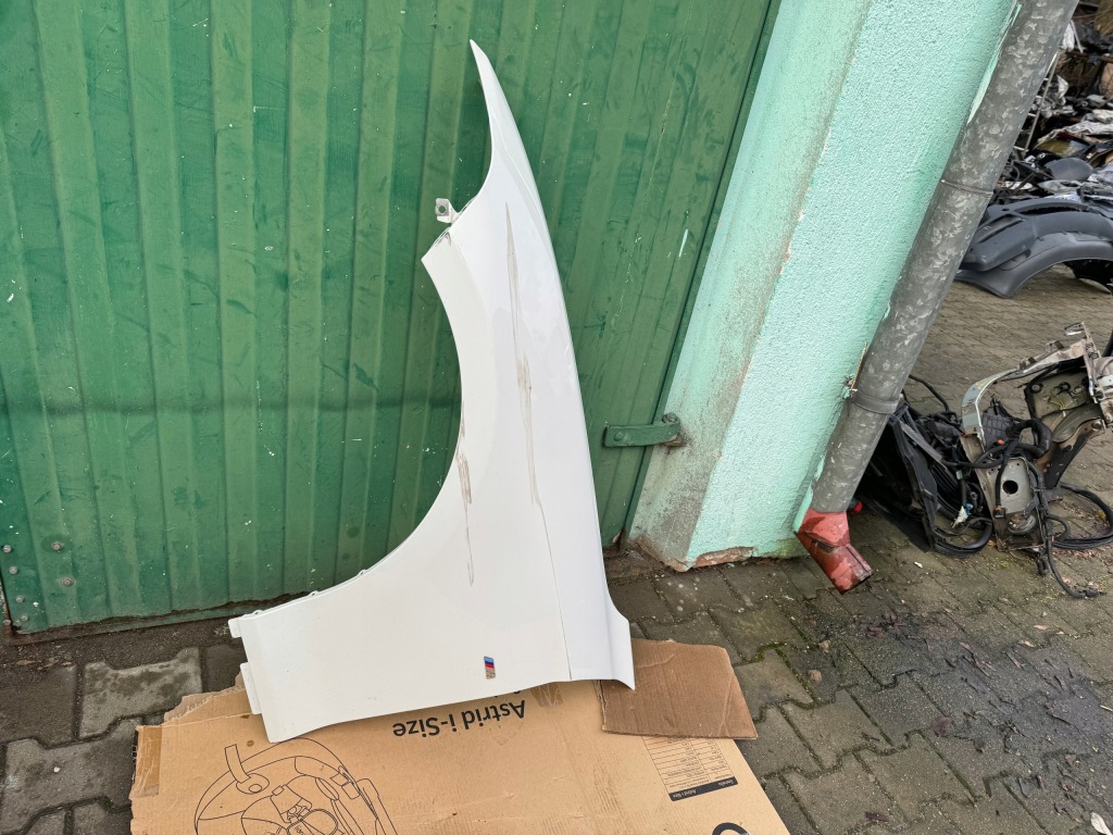 Bmw 1 f20 крыло  передний левое  оригинальный с Разборки