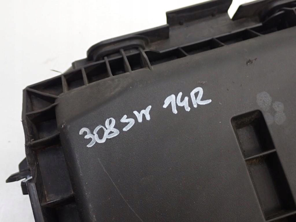 фото №13, Корпус фільтра повітря 9673061080 peugeot 308 ii t9 1.6 e-hdi 9h05 14r