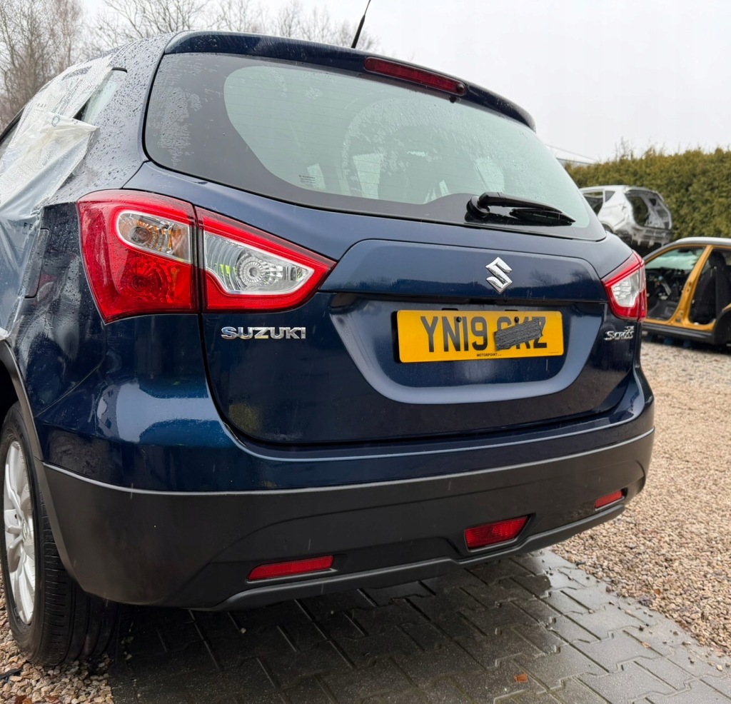 Suzuki sx4 s-cross крышка багажника задний  комплектная zq4 Оригинал