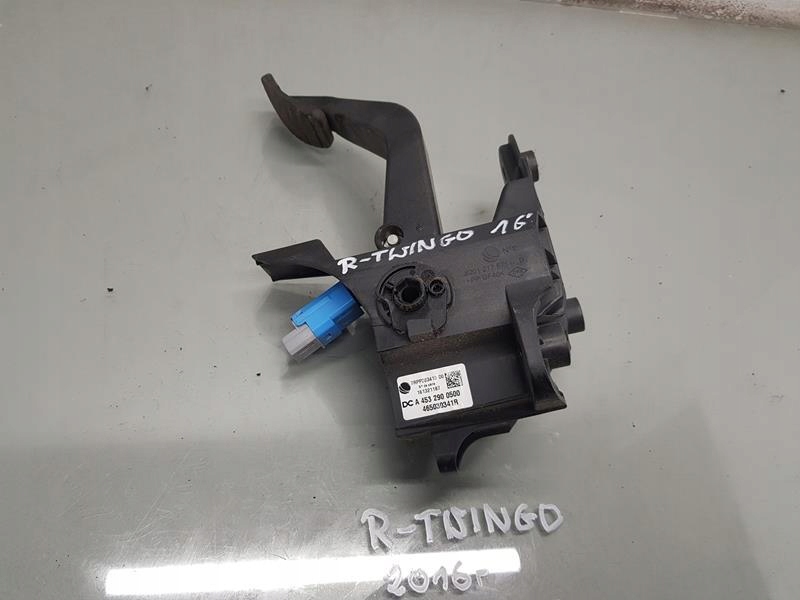 фото №3, Педаль сцепления renault twingo iii 0.9 465030341r