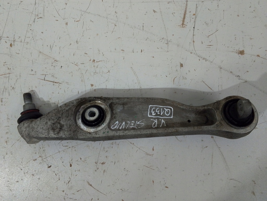 фото №5, Alfa romeo stelvio важіль передній правий a3r q133