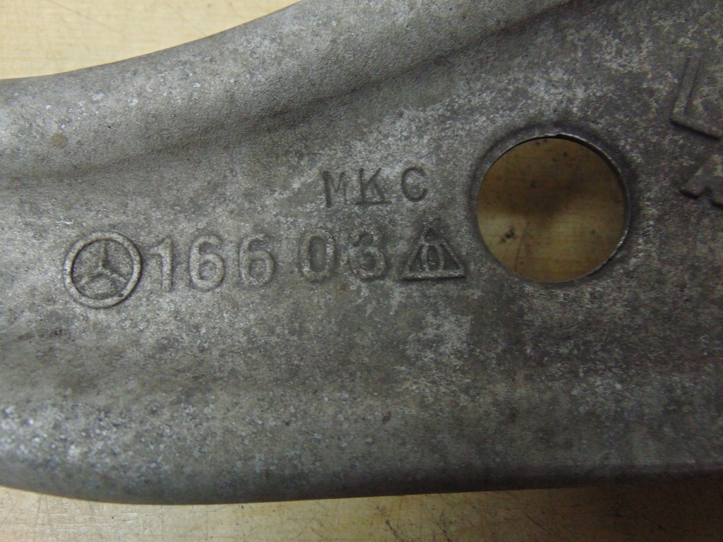 фото №13, Рычаг левый перед mercedes gle w166 16603