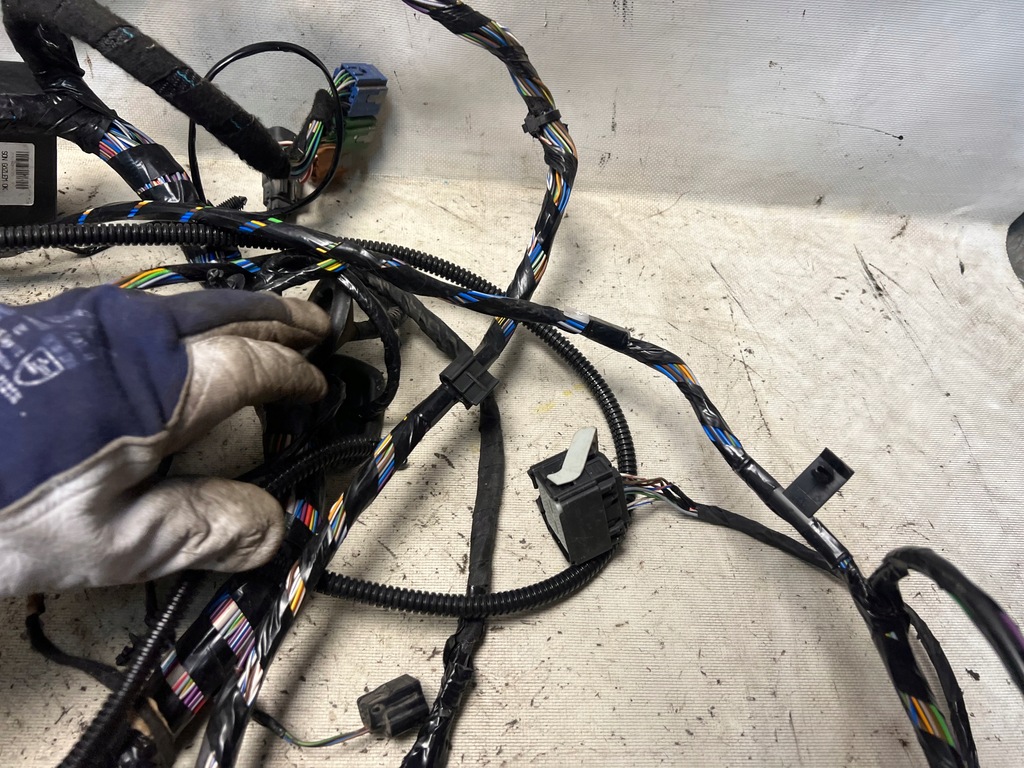 фото №12, Ford transit courier 15- жгут электропроводка салона