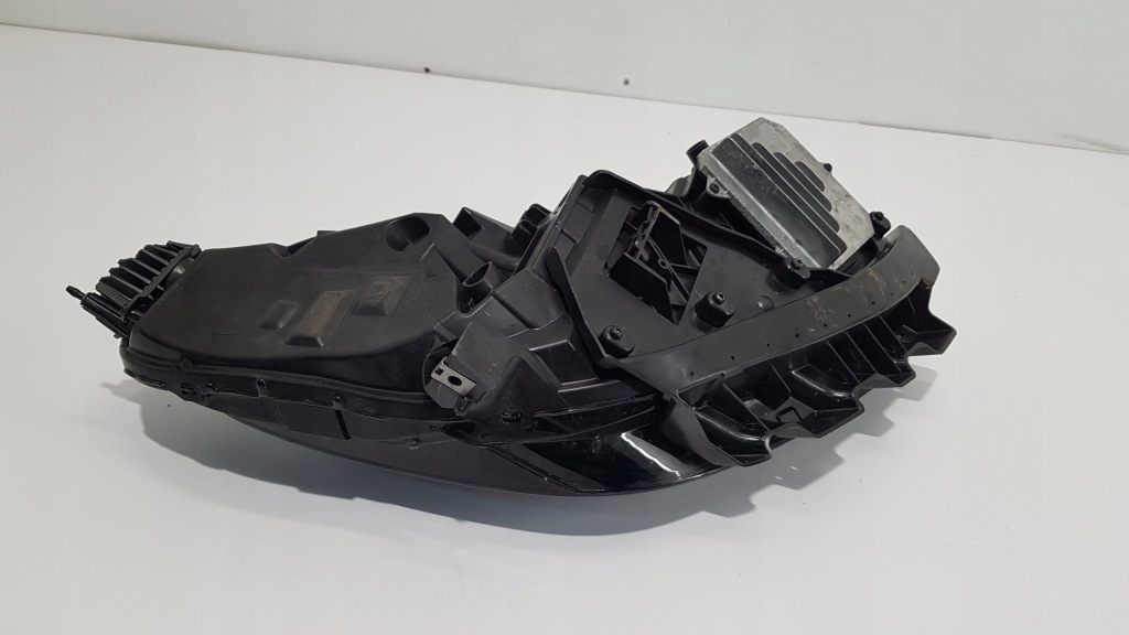 Tesla 3 3 фара левая перед led хорошее состояние Цена