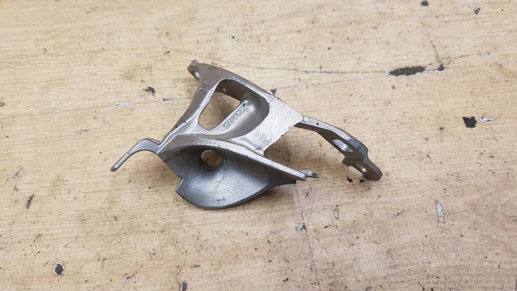 фото №1, Кронштейн крыша левая mini cooper ii r57 cabrio