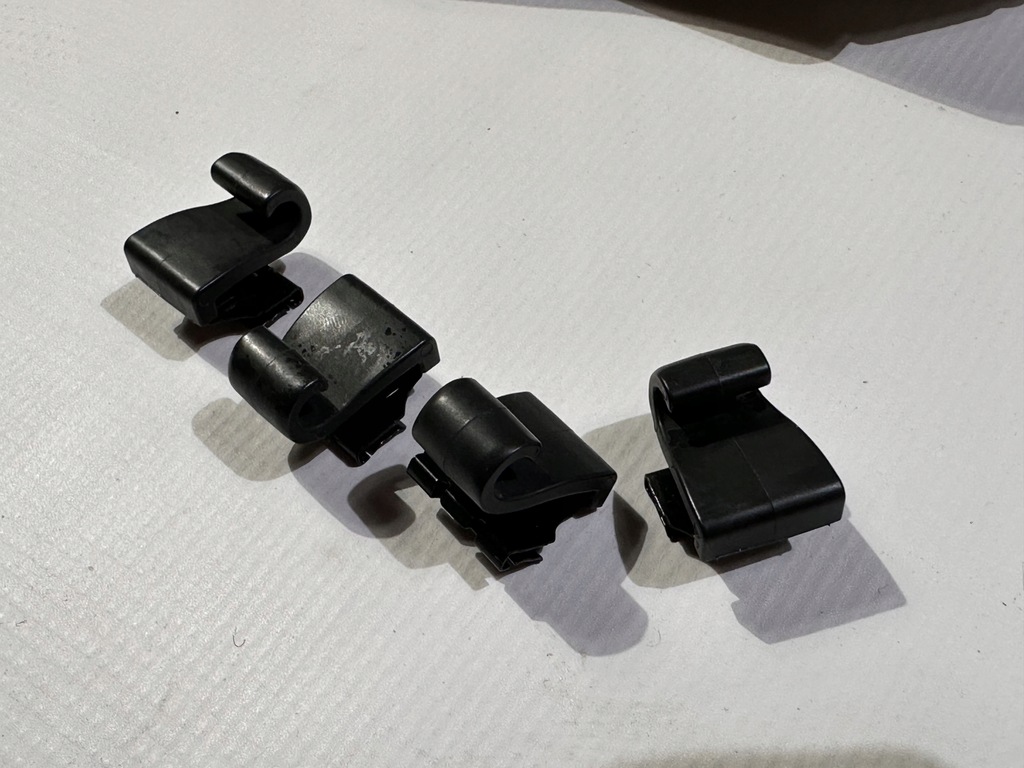 фото №13, Обшивки обшивка оббивка обшивка двері шторка chrysler pacifica 2016 - 2022