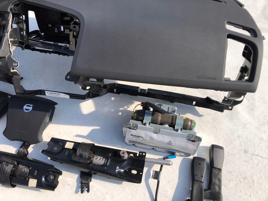 фото №7, Volvo xc60 панель приладів панель приладів консоль подушки безпеки ремені