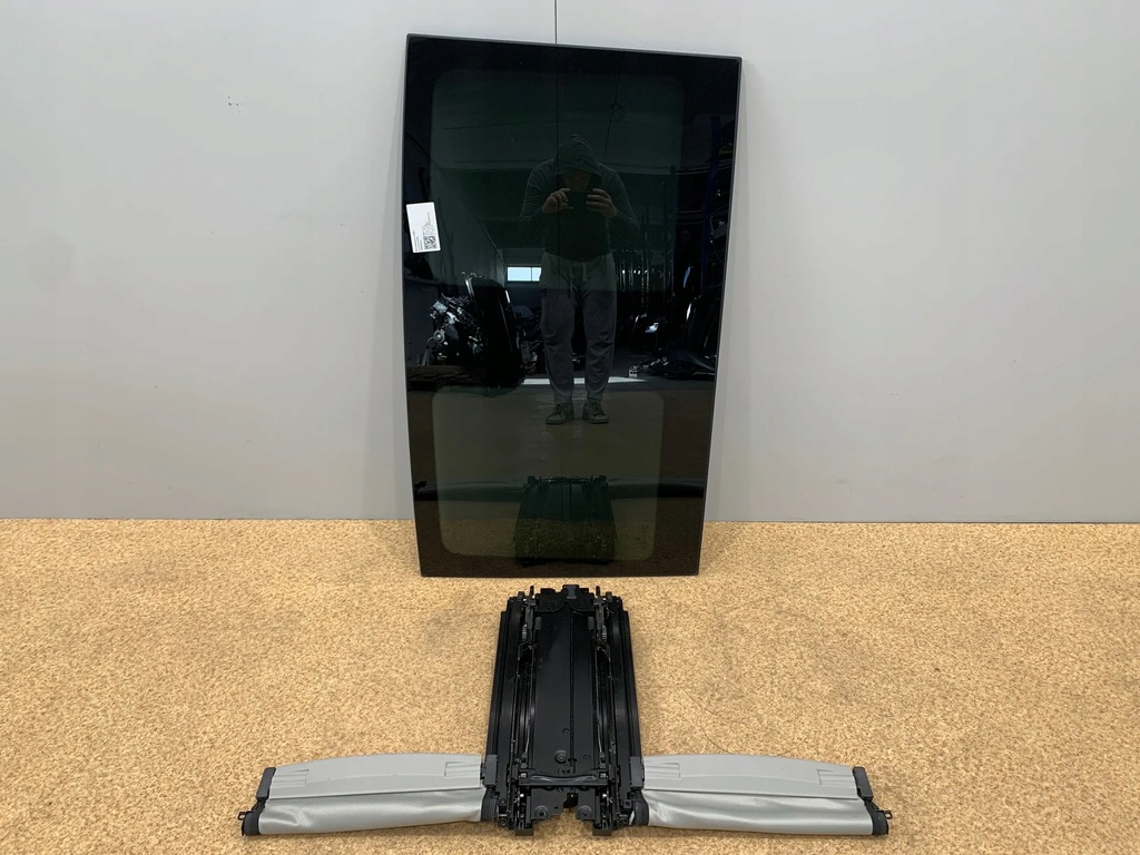 фото №1, Bmw i3 люк панорама шторка комплект